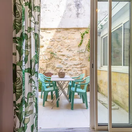 Maison Capucine - 2 Chambres, Patio, Centre 公寓