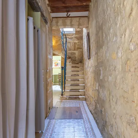Apartment Maison Capucine - 2 Chambres, Patio, Centre Bordeaux